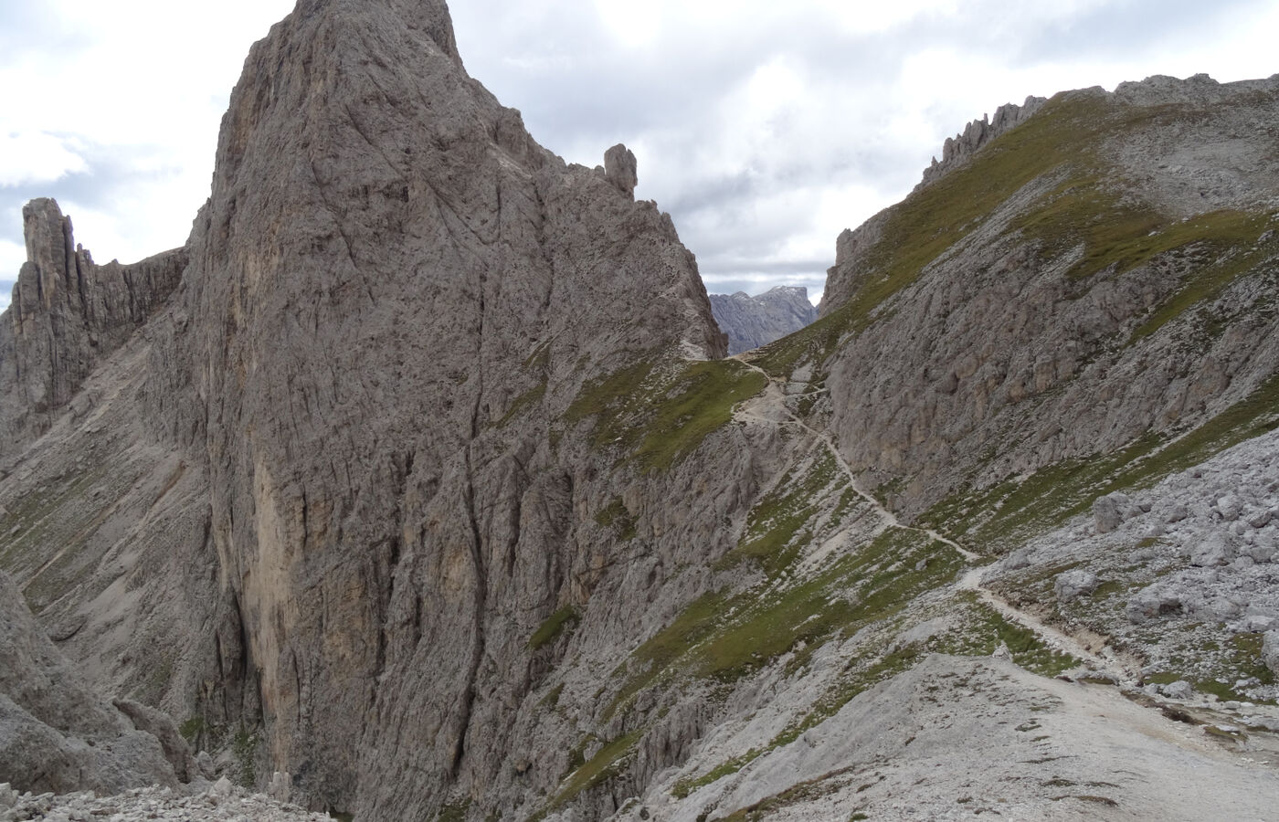 Auf dem Vajolonpass im Rosengarten