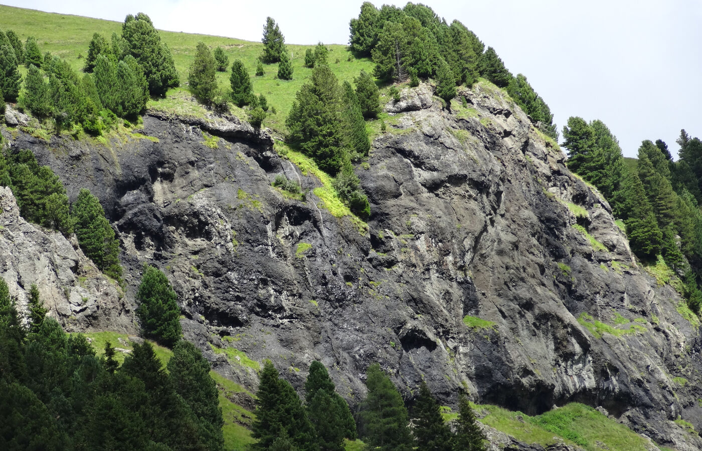 Vom Sellajoch über die Plattkofelhütte zum Mahlknecht Joch und von Val Duron nach Campitello