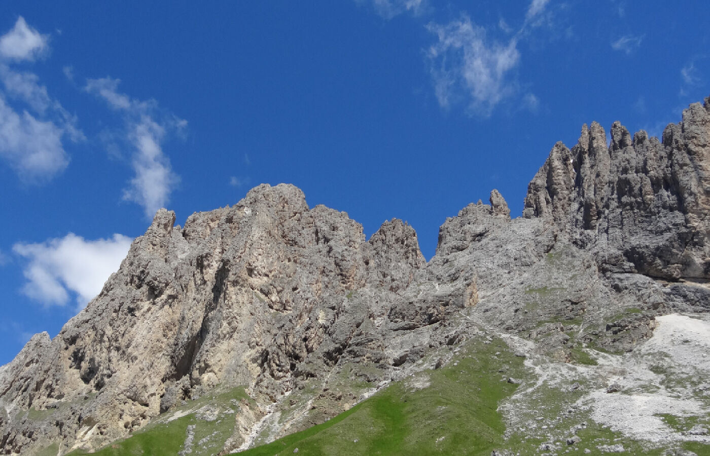 Friedrich-August-Weg - vom Sellajoch über die Plattkofelhütte zur Seiser Alm - Saltria 